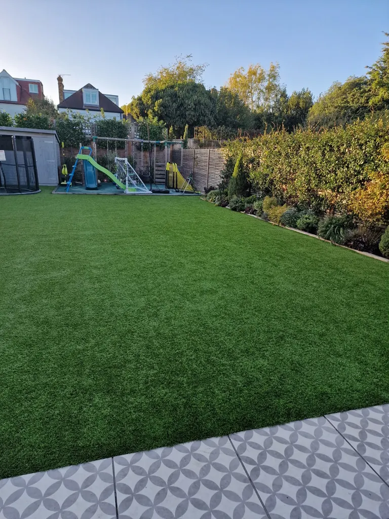 Family garden lawn after a Saygrass artificial grass clean